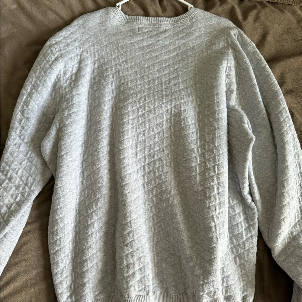 Cotton Jacquard knit in color grey 
Lightly Used still in great condition.